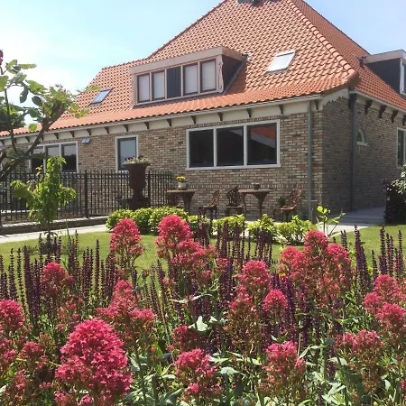 Le Commandeur Den Hoorn (North Holland)